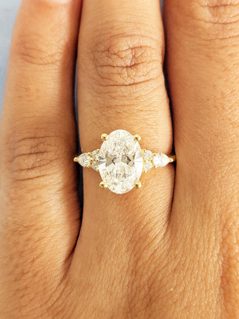 Oval Moissanite Ring, Art Deco 18k Solid Gold Engagement Ring, Unique Moissanite Cluster Personalized Statement Ring for Her, Bridal Jewelry
