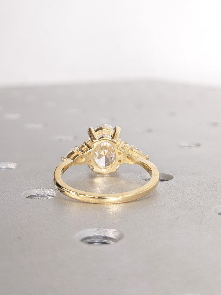 IGI Certified Lab Grown Diamond Ring, Vintage 18k Yellow Gold Oval Engagement Ring, Art Deco Pear and Round Diamond Cluster Wedding Ring image #4