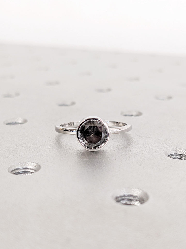 Round Salt and Pepper Diamond Engagement Ring, Dark/Black Bezel Set Salt and Pepper Diamond, 18K White Solid Gold Minimalist Solitaire Ring