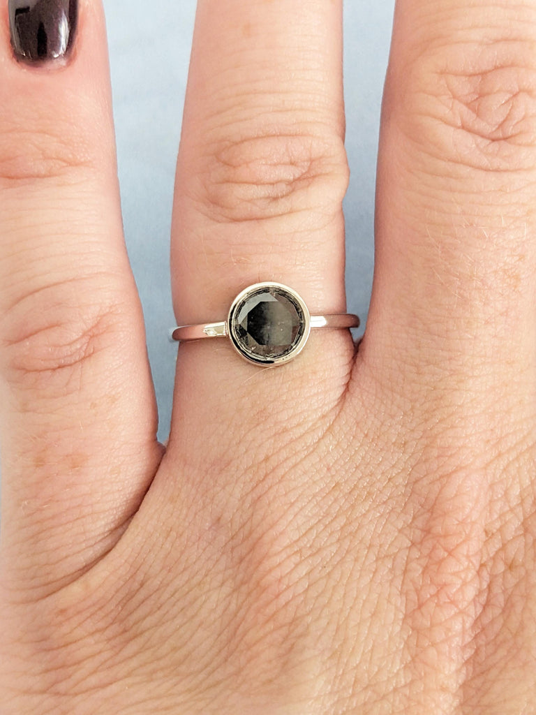 Round Salt and Pepper Diamond Engagement Ring, Dark/Black Bezel Set Salt and Pepper Diamond, 18K White Solid Gold Minimalist Solitaire Ring