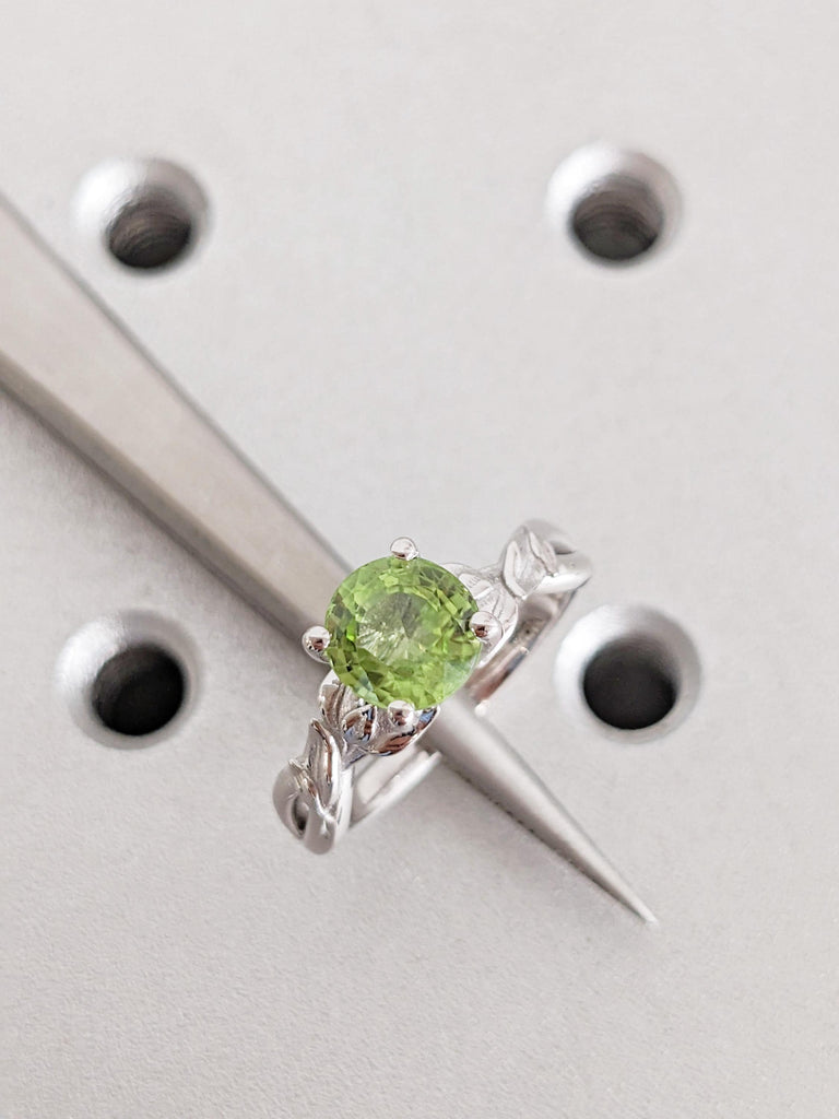 Peridot Engagement Ring, 14K/18K White Gold, Women's Leaf Peridot Ring, August Birthstone, Green Peridot Gemstone Ring, Promise Ring For Her