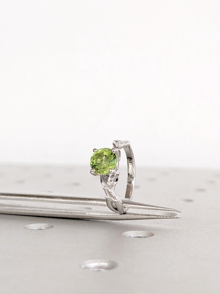 Peridot Engagement Ring, 14K/18K White Gold, Women's Leaf Peridot Ring, August Birthstone, Green Peridot Gemstone Ring, Promise Ring For Her