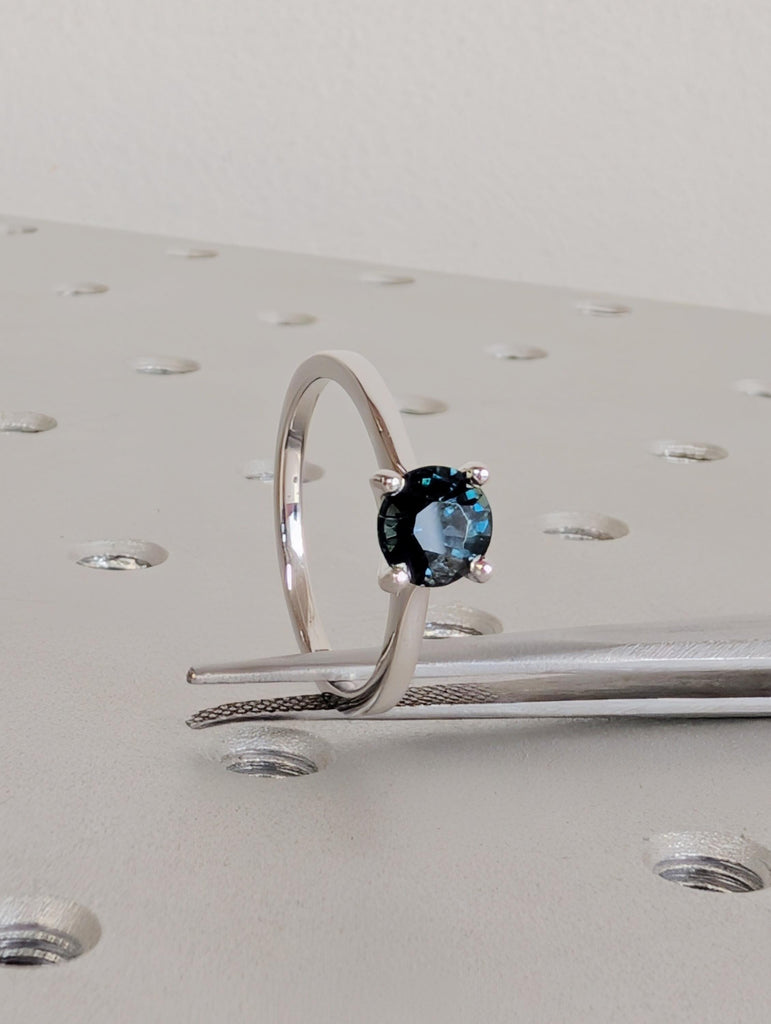 14K White Gold Peacock Sapphire Ring, Teal Sapphire Wedding Ring, Solitaire Green Sapphire, Anniversary Bridal Ring, Virgo Birthstone Ring image #9