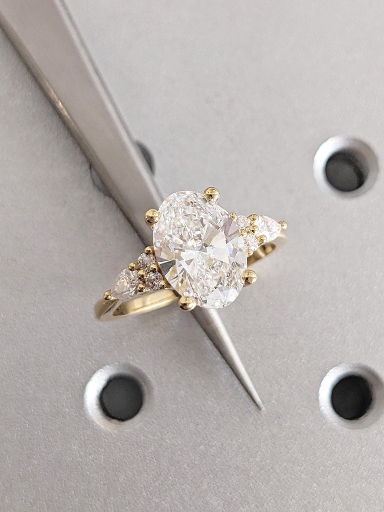 Oval Moissanite Ring, Art Deco 18k Solid Gold Engagement Ring, Unique Moissanite Cluster Personalized Statement Ring for Her, Bridal Jewelry