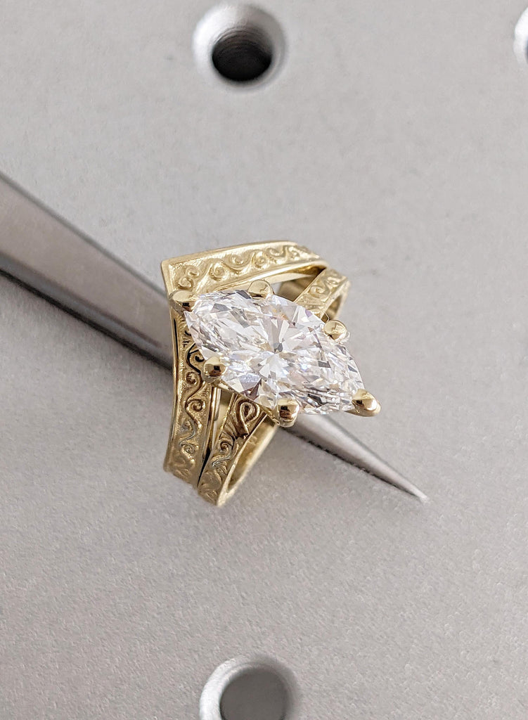 Marquise Lab Grown Diamond Engagement Ring with Matching Wedding Band, 14K Yellow Gold Filigree Bridal Set, Engagement Ring Set, Jewelry Set