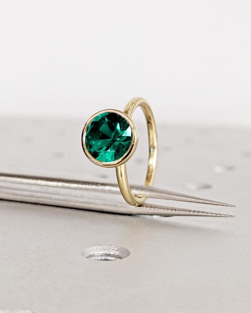 Vintage Green Emerald Bezel Ring, Emerald Engagement Ring, Tulip Lotus Floral Basket Promise Ring, Gemstone Ring, May Birthstone, Solid Gold