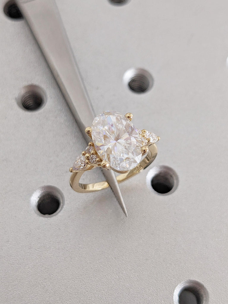 Oval Engagement Ring, 18k Solid Gold Moissanite Rings, Diamond Cluster Ring image #7