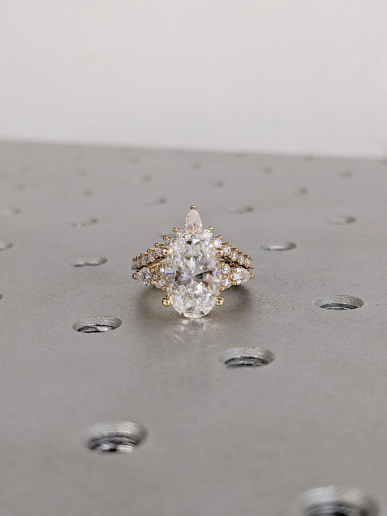 Unique Bridal Set Rings, 18k Solid Gold Moissanite Ring, Oval Engagement Ring image #16