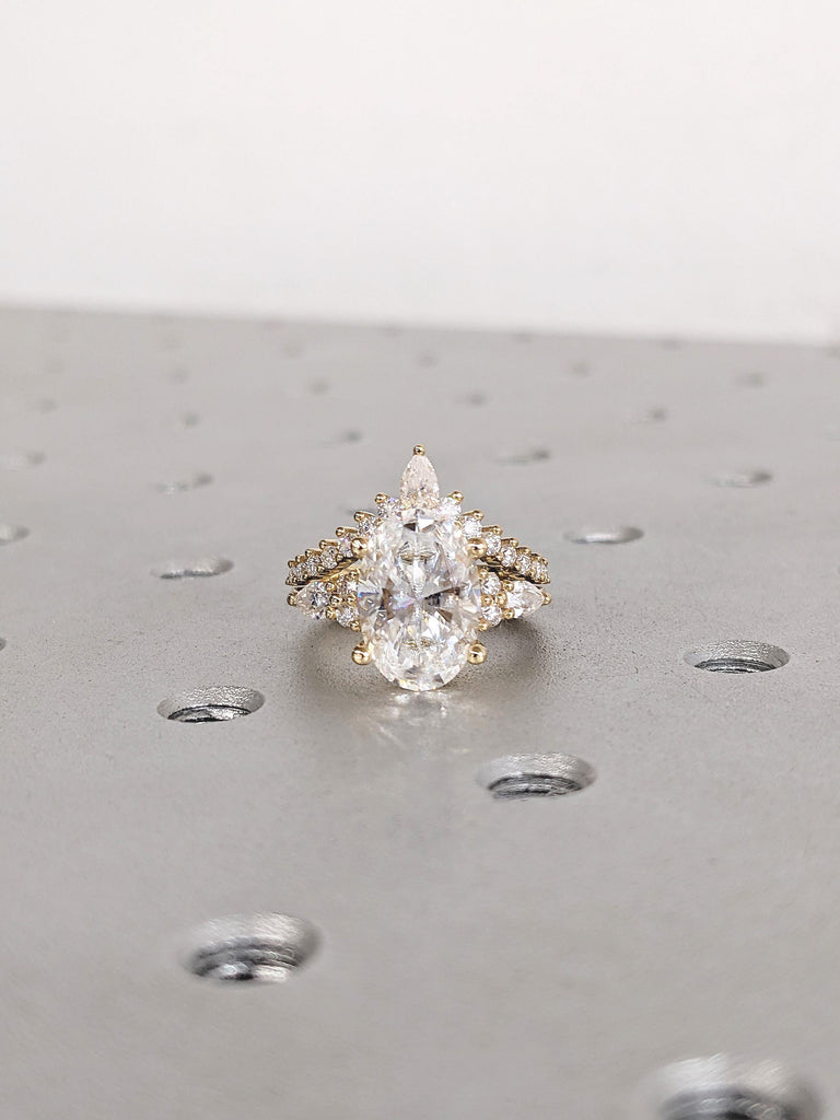 Wedding Bridal Sets, Oval Engagement Ring, 18k Solid Gold Moissanite Ring image #10