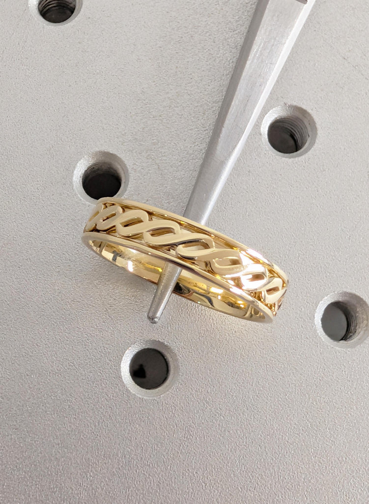 Men’s 14K Yellow Gold Wedding Band, Men's Engagement Ring, Chain Link Pattern Men's Solid Gold Stacking Ring, 5mm Irish Wedding Ring For Him image #8