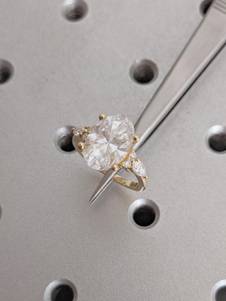 Oval Engagement Ring, 18k Solid Gold Moissanite Rings, Diamond Cluster Ring image #12