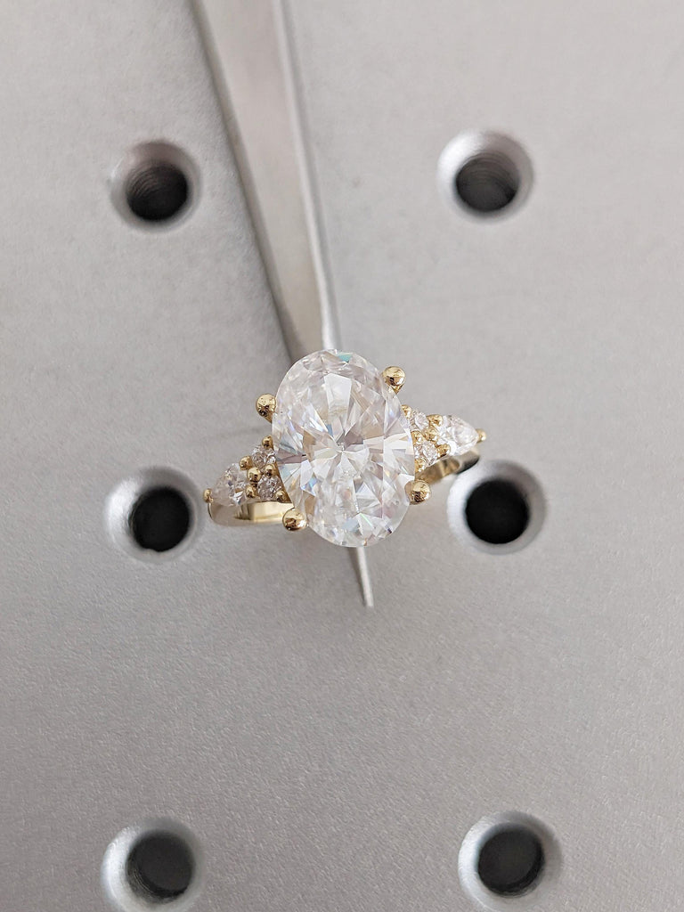 Oval Engagement Ring, 18k Solid Gold Moissanite Rings, Diamond Cluster Ring image #10