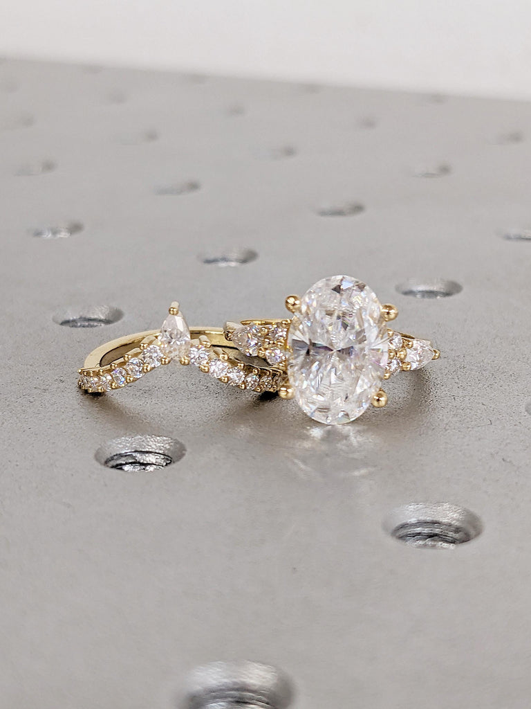 Unique Bridal Set Rings, 18k Solid Gold Moissanite Ring, Oval Engagement Ring image #13