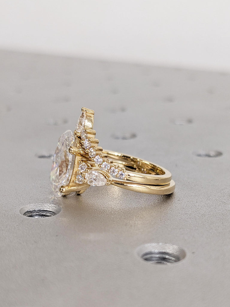 Unique Bridal Set Rings, 18k Solid Gold Moissanite Ring, Oval Engagement Ring image #14