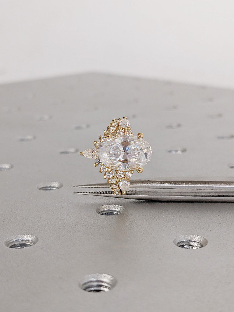 Wedding Bridal Sets, Oval Engagement Ring, 18k Solid Gold Moissanite Ring image #6