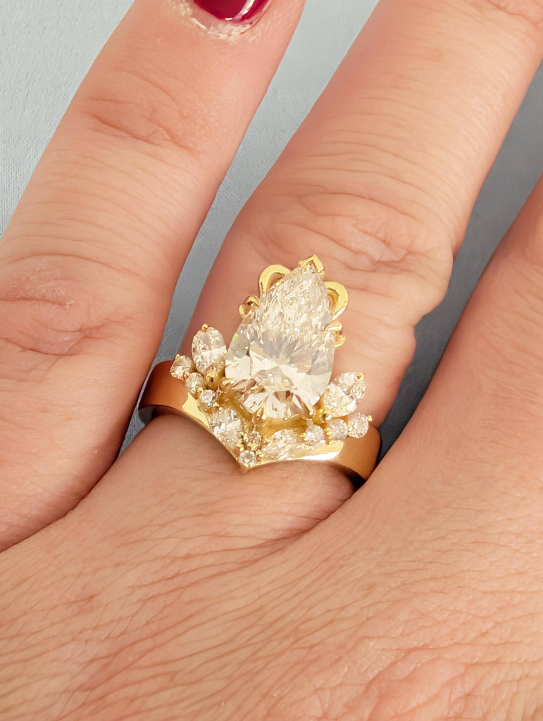 Art Deco Lab Grown Diamond Ring, Pear Shaped Engagement Ring, Vintage Style 18k Solid Gold Anniversary Rings for Women, Diamond Cluster Ring image #7