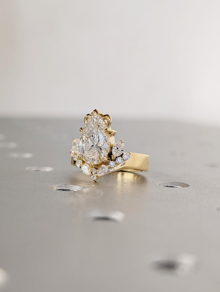 Art Deco Lab Grown Diamond Ring, Pear Shaped Engagement Ring, Vintage Style 18k Solid Gold Anniversary Rings for Women, Diamond Cluster Ring image #8