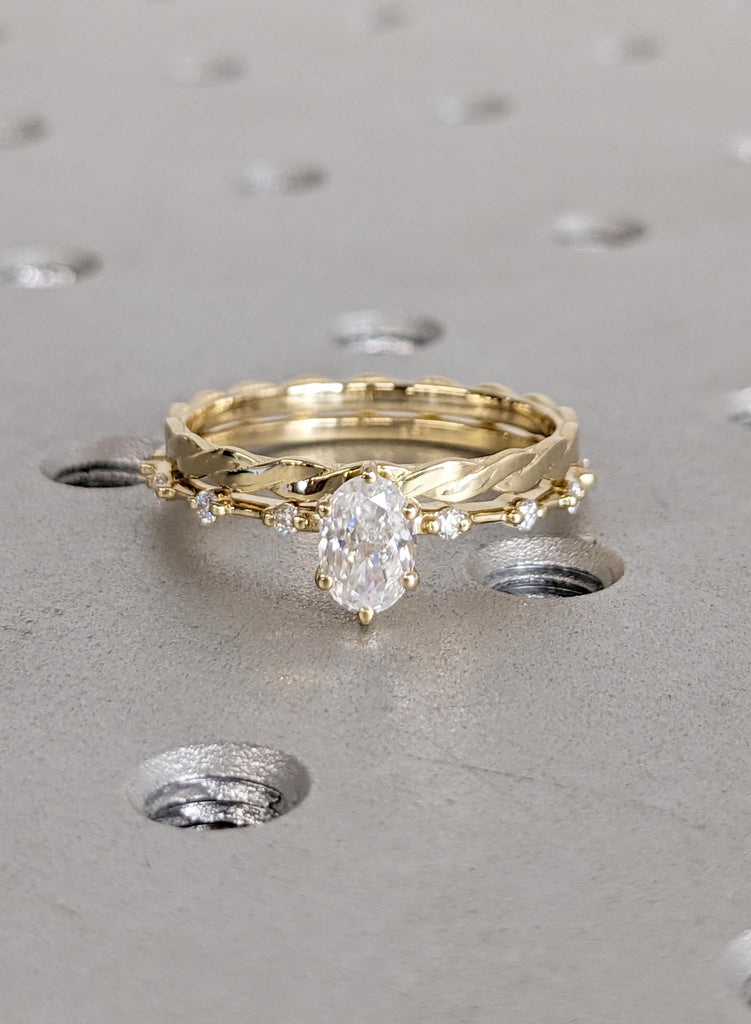Oval Lab Diamond Ring Set, 14/18K Yellow Gold Bridal Jewelry Set, Unique Engagement Ring, Solid Gold Wedding Band, Matching Wedding Ring Set