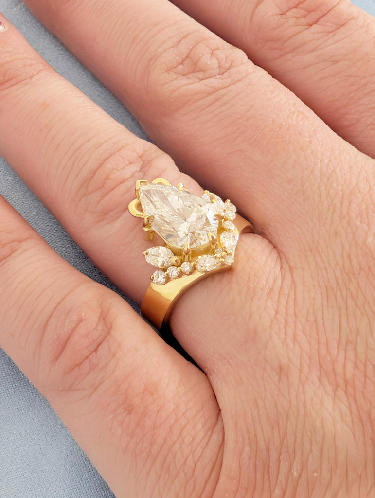 Art Deco Lab Grown Diamond Ring, Pear Shaped Engagement Ring, Vintage Style 18k Solid Gold Anniversary Rings for Women, Diamond Cluster Ring image #14