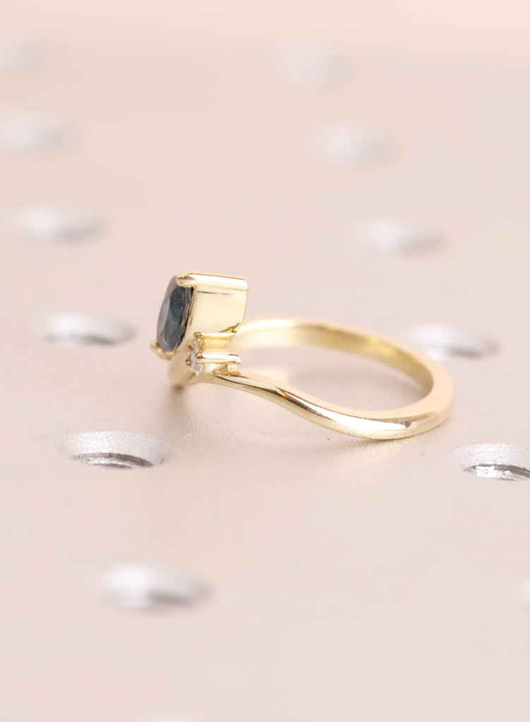 Vintage Marquise Teal Sapphire Engagement Ring: 14K Gold, Round Side Diamond / Lab Diamond / Moissanite image #4