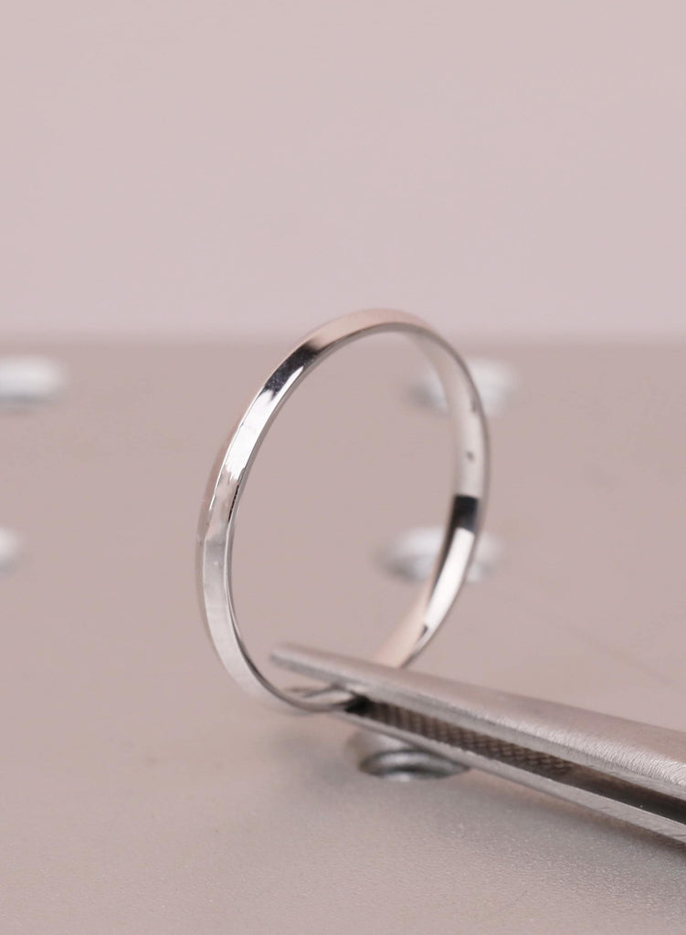 18K White Gold Knife Edge Wedding Band, Dainty Stacking Ring, Minimalist Bridal Band image #4