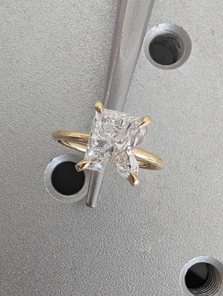 14k/18k Solid Yellow Gold 1-1.5ct VVS Moissanite Custom Alphabet Monogram Letter Ring | Talon Prong Setting image #10