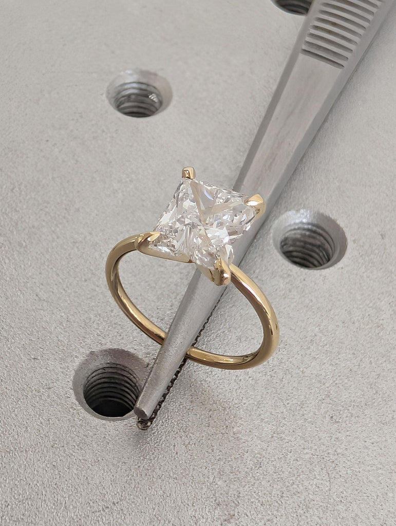 14k/18k Solid Yellow Gold 1-1.5ct VVS Moissanite Custom Alphabet Monogram Letter Ring | Talon Prong Setting image #8