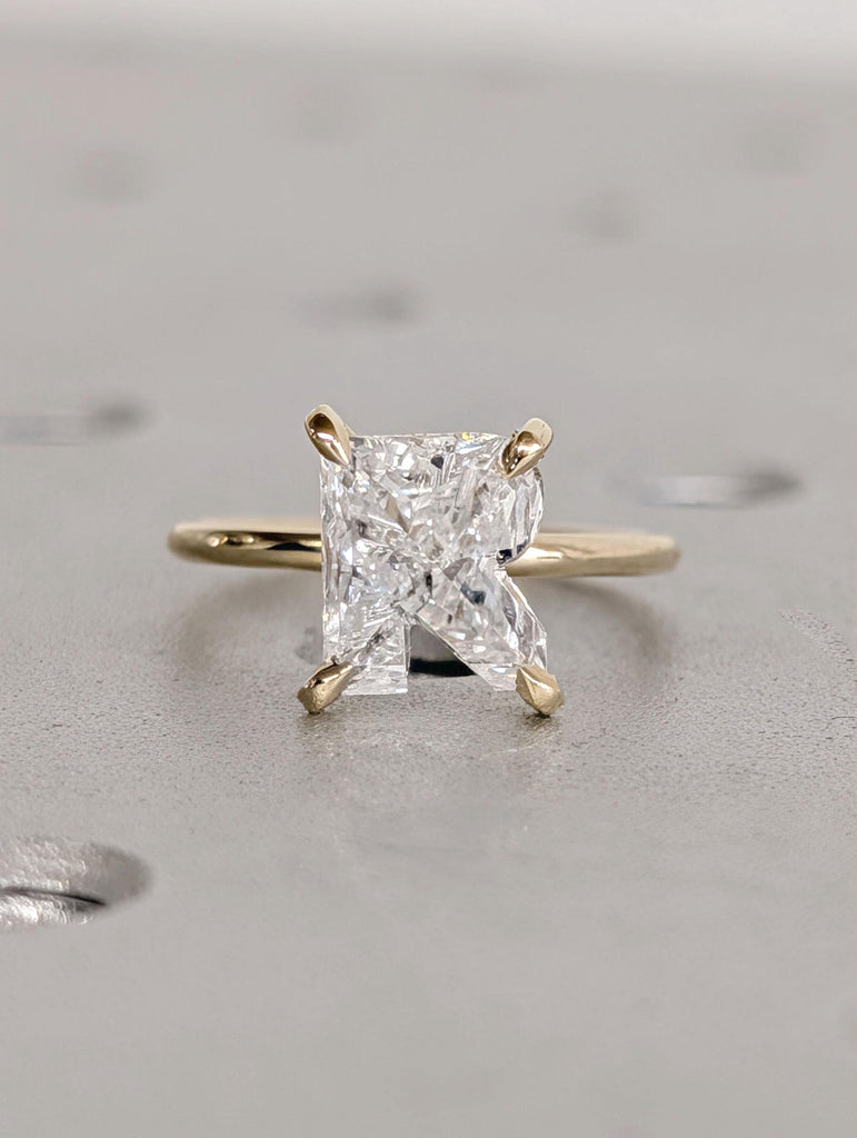 R-Shaped CVD Diamond Engagement Ring | Alphabet Letter R Diamond Ring | 14k 18k Solid Gold Initial Ring | Initial Pinky Ring
