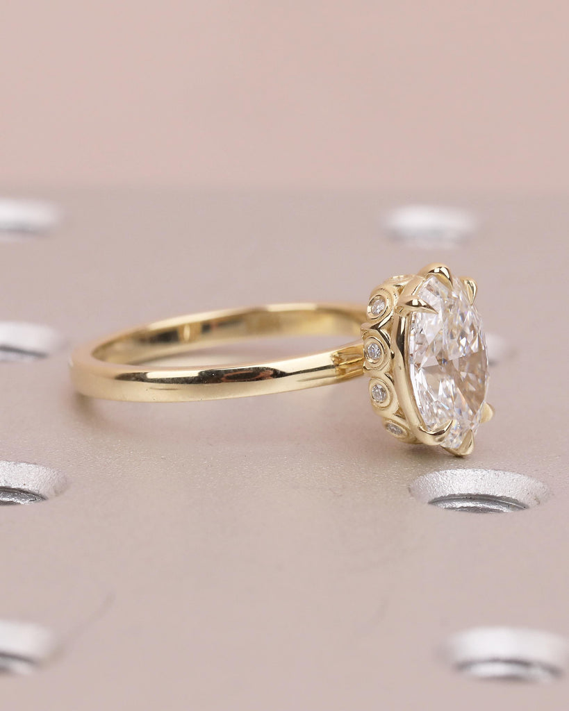 Oval Engagement Ring