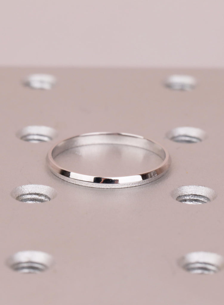 18K White Gold Knife Edge Wedding Band, Dainty Stacking Ring, Minimalist Bridal Band image #3