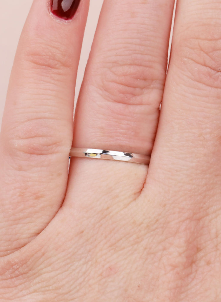 18K White Gold Knife Edge Wedding Band, Dainty Stacking Ring, Minimalist Bridal Band