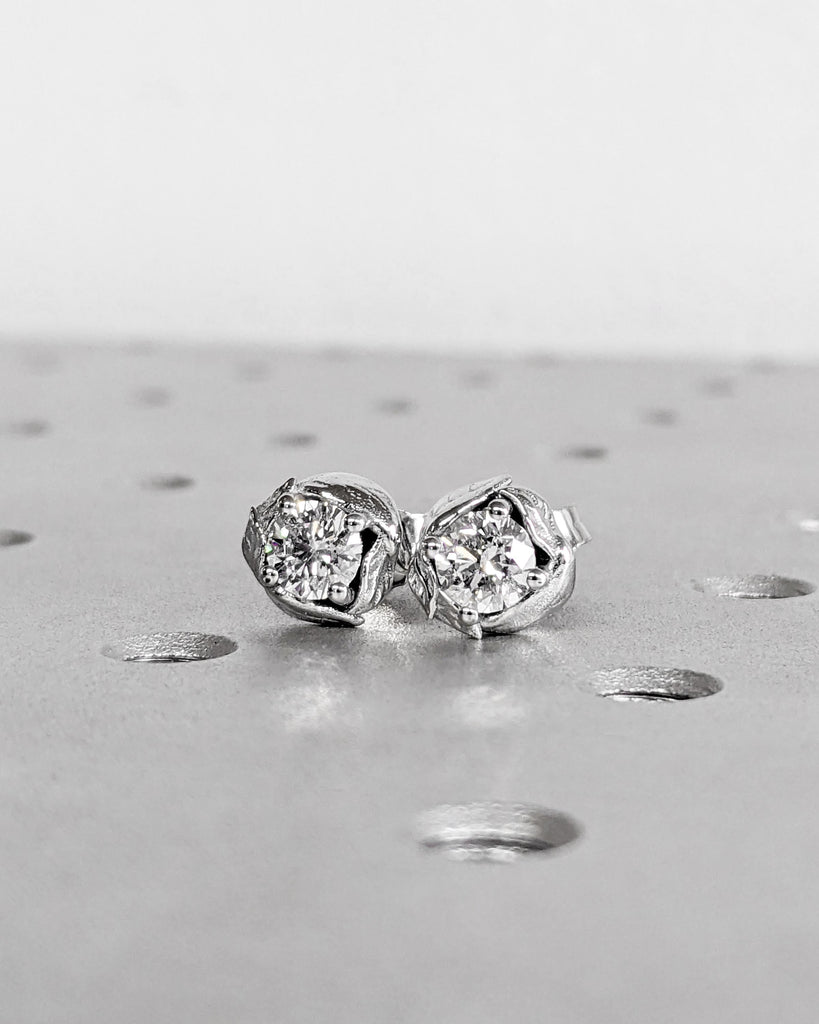 VVS1 Moissanite Stud Earrings, Leaf Stud Earrings, 1ctw to 8ctw, 14k 18k Solid Gold, Push Back, Diamond Alternative Stud Earrings for Women