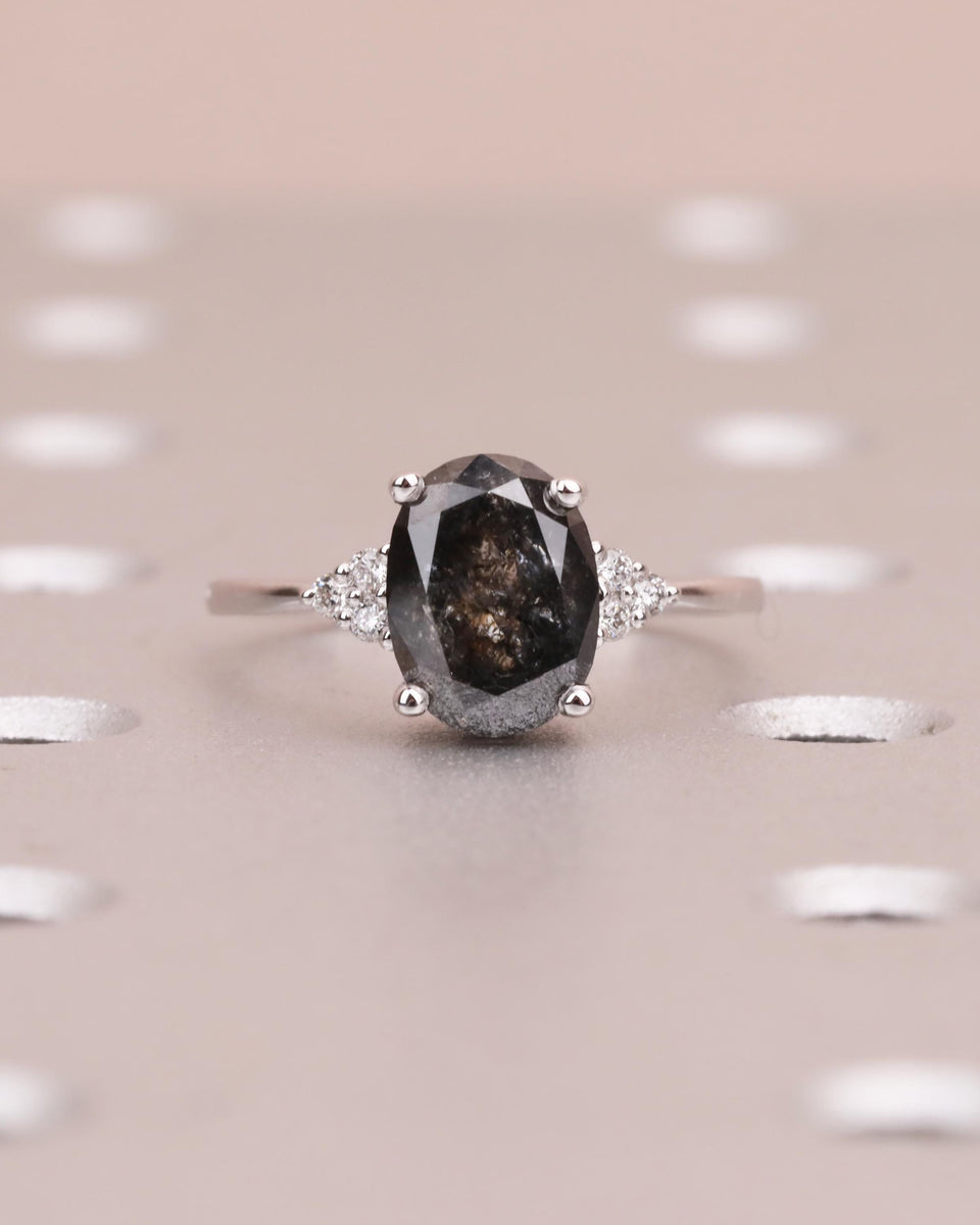 Vintage Solitaire Salt and Pepper Diamond Engagement Ring, Diamond Clu ...