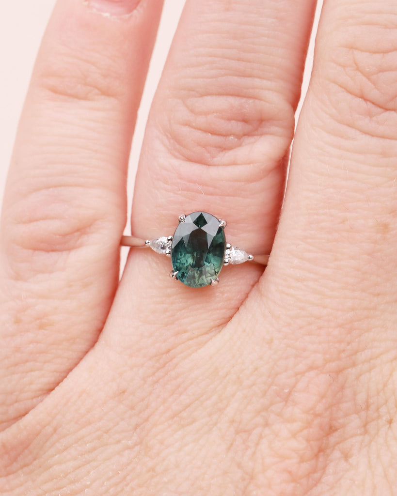 Oval Engagement Ring