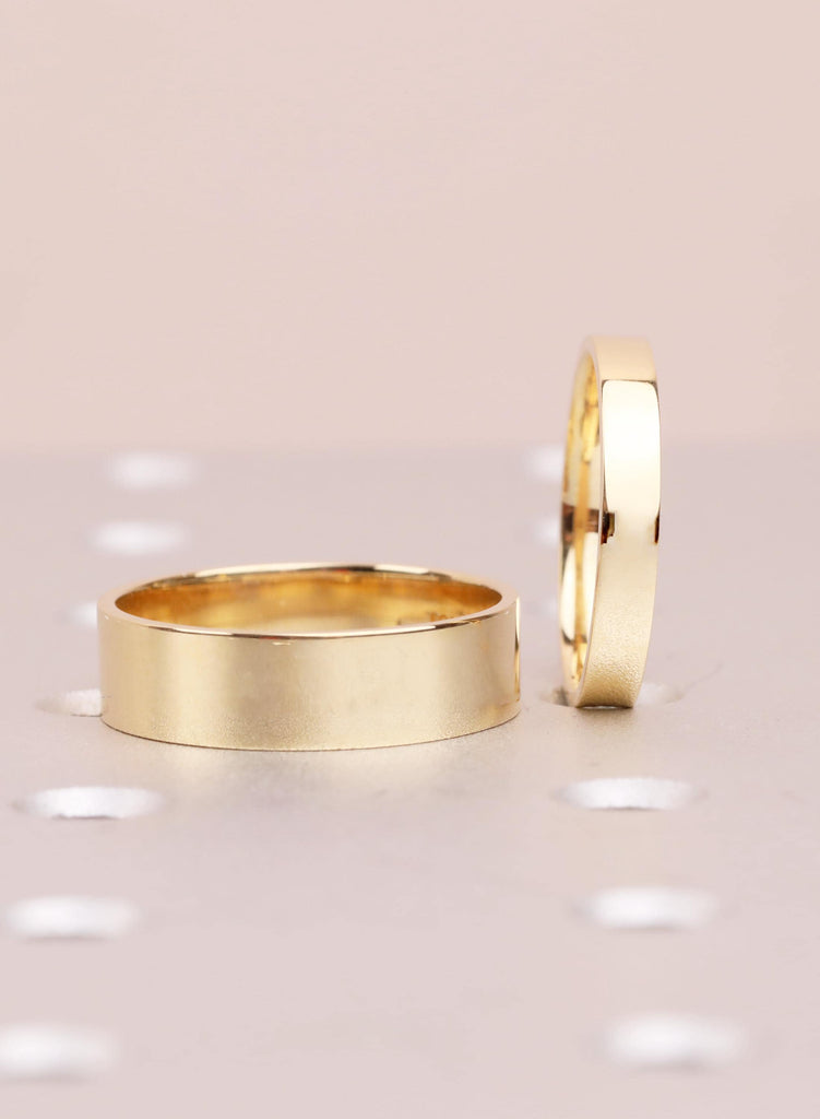 18K Yellow Gold Wedding Band Set | Minimalist Couple Rings | 6mm His and 3mm Her Promise Ring | Solid Gold Matching Anniversary Ring Set image #7