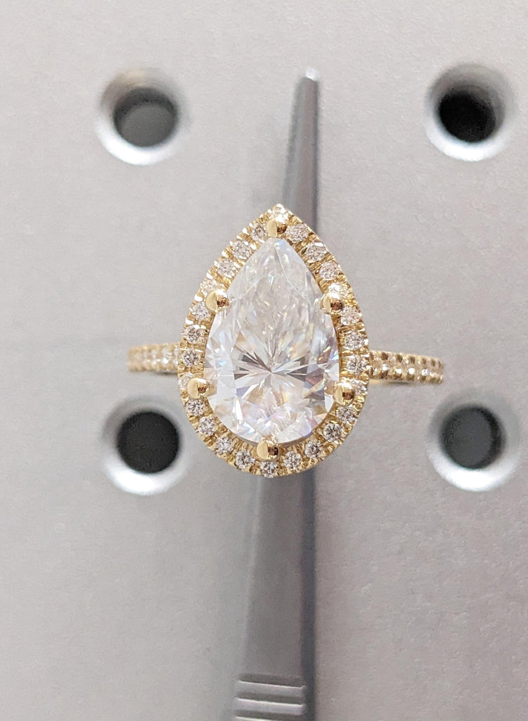 Pear cut Lab Grown Diamond Engagement Ring, Halo IGI Certified D Color VVS Prong Set, 18K Yellow Gold, Ethical Sustainable Jewelry for Her image #2