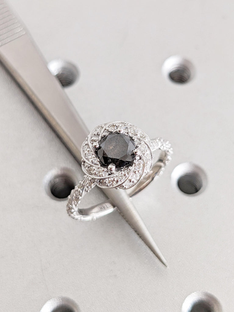 0.8-1ct Round Salt and Pepper Diamond Ring