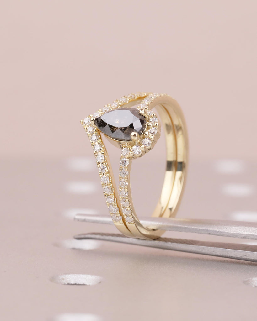 14k Yellow Gold Pear Cut Salt and Pepper Diamond Bridal Set