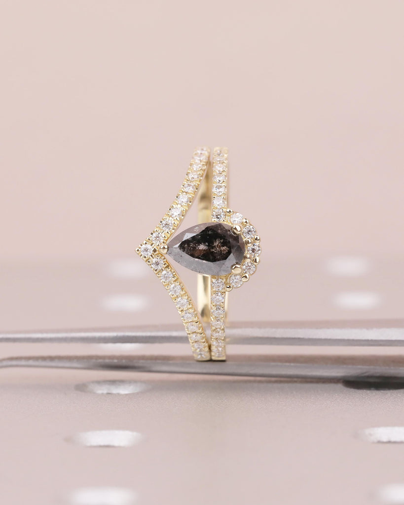 14k Yellow Gold Pear Cut Salt and Pepper Diamond Bridal Set, Vintage Engagement Ring image #5