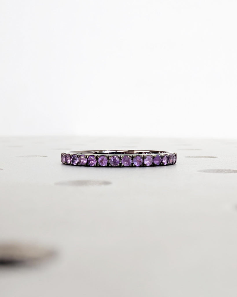 Unique Black Gold Amethyst Wedding Band, Natural Amethyst Ring, February Birthstone, Purple Gemstone Ring, Dainty Women's Stacking Ring