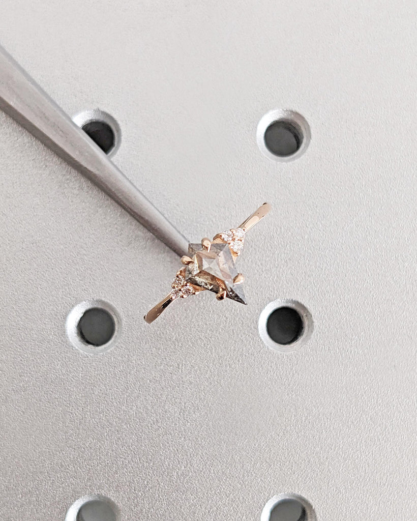 Kite Cut Salt and Pepper Diamond Ring, 14K Rose Gold Engagement Ring, Vintage Art Deco Diamond Cluster Ring, Unique Promise Ring
