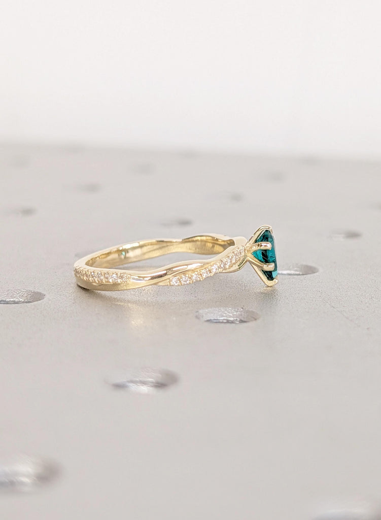 14k Gold Green Emerald Engagement Ring, Pear Cut Gemstone Bridal Ring with Pave Twisted Band image #2