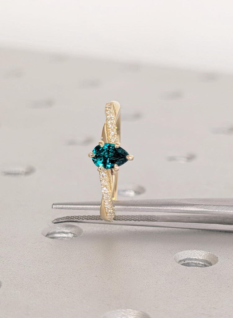 14k Gold Green Emerald Engagement Ring, Pear Cut Gemstone Bridal Ring with Pave Twisted Band image #8