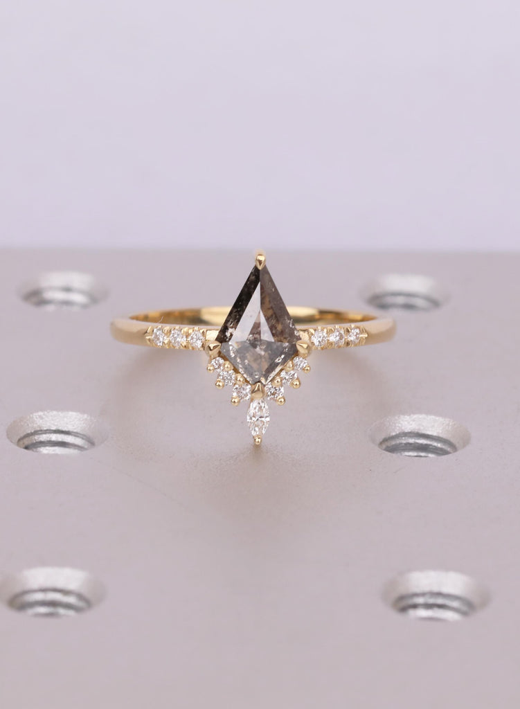 Kite Salt and Pepper Diamond Ring Set, Ombre Diamond Band, Lab Diamond Accents, 18k Gold Bridal Set image #17