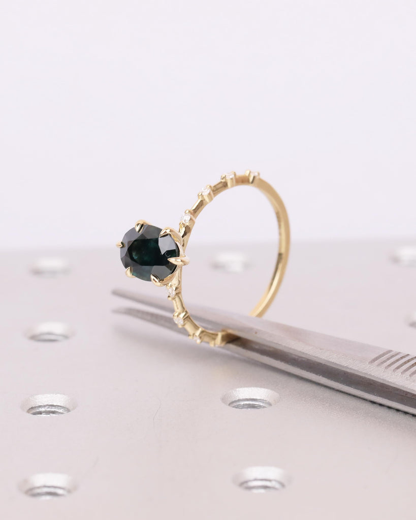 18k Solid Gold Peacock Sapphire Ring, Oval Engagement Ring, Birthstone Jewelry image #4