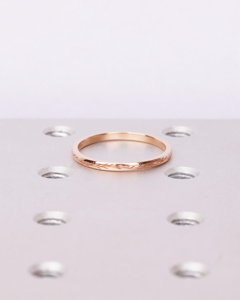 Nature Inspired Leaf Ring, Rose Gold Leaf Wedding Band for Women, Tree Leaf Branch Floral Gold Band, Stackable Ring, Engraved Ring