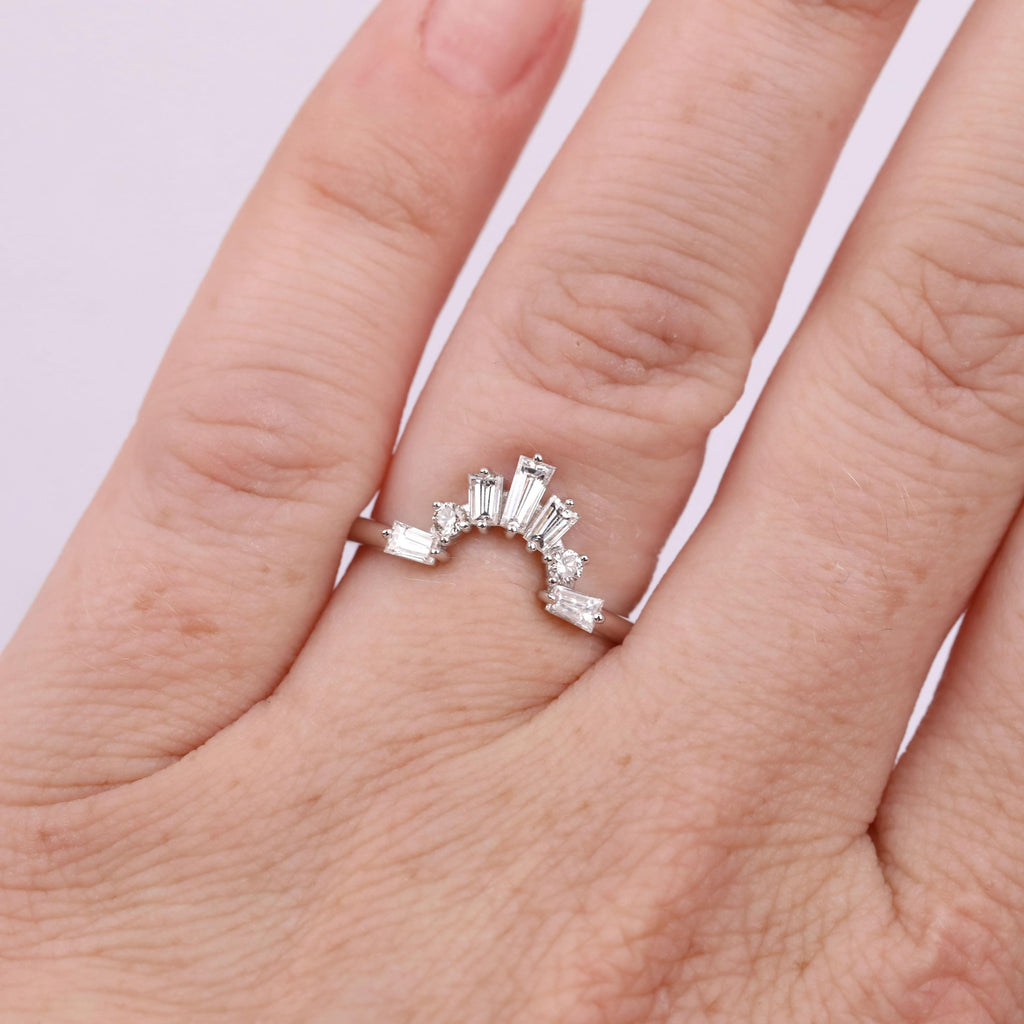 14k/18k Gold Lab Grown Diamond Stackable Wedding Bands for Women | Crown Shaped Moissanite Ring