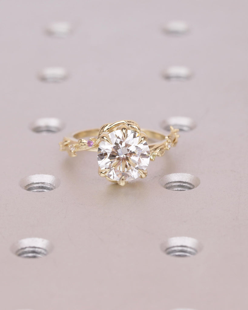 Round Lab Grown Diamond Engagement Ring