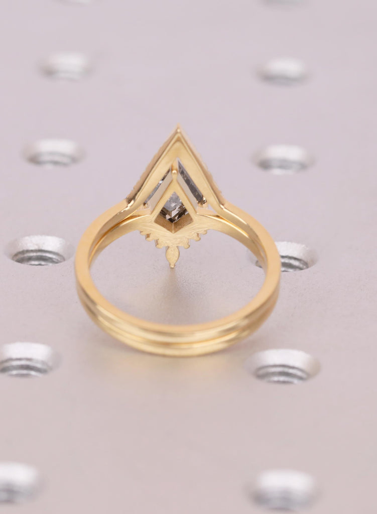 Raw Salt and Pepper Diamond Ring Set, Moissanite Accents, 18k Gold Chevron Ring, V Shaped Ombre Band, Unique Kite Engagement Ring for Her image #4