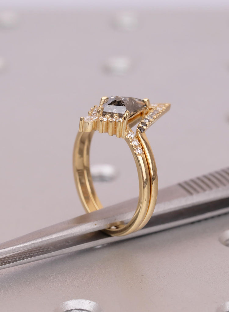 Raw Salt and Pepper Diamond Ring Set, Moissanite Accents, 18k Gold Chevron Ring, V Shaped Ombre Band, Unique Kite Engagement Ring for Her image #12
